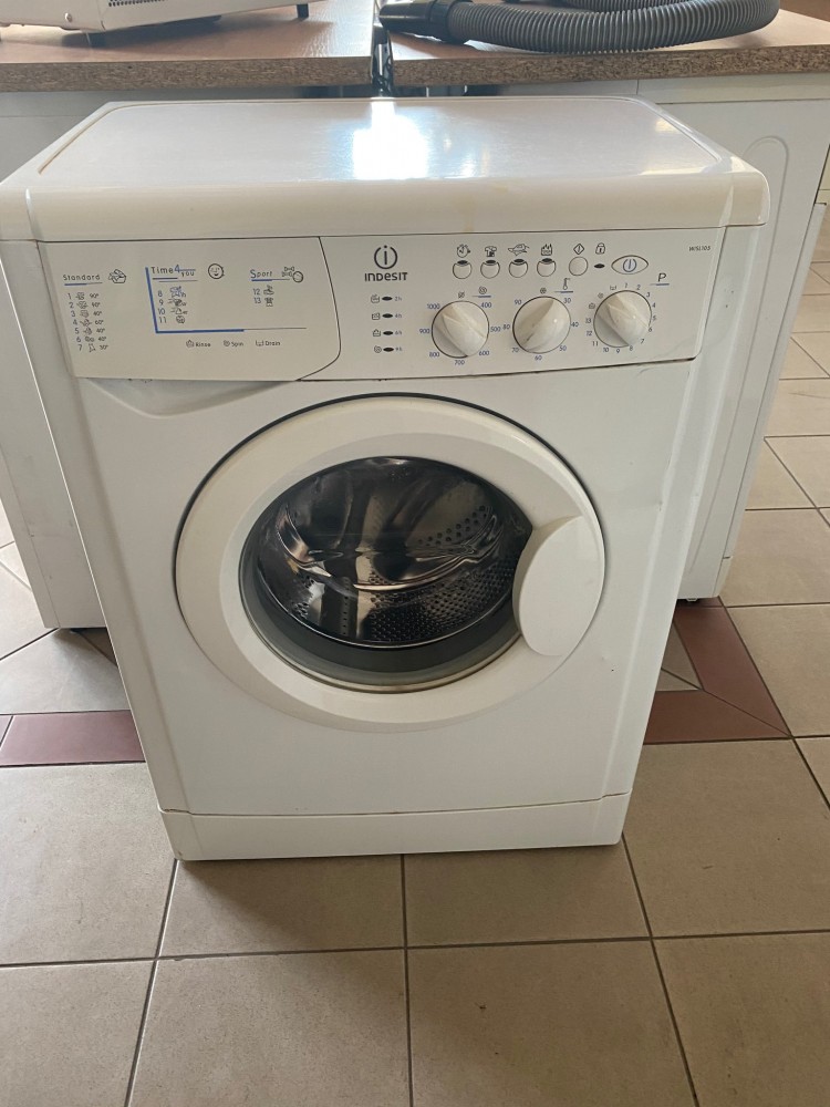 Стиральная машина indesit wisl105