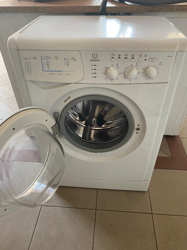 Стиральная машина indesit wisl105