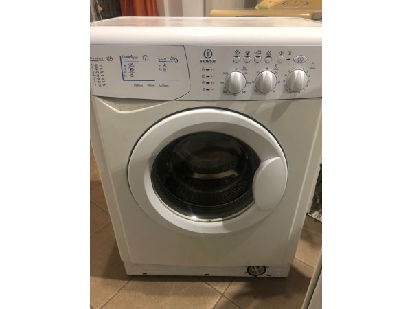 Használt Indesit WISL105X elöltöltős mosógép [H5299] 